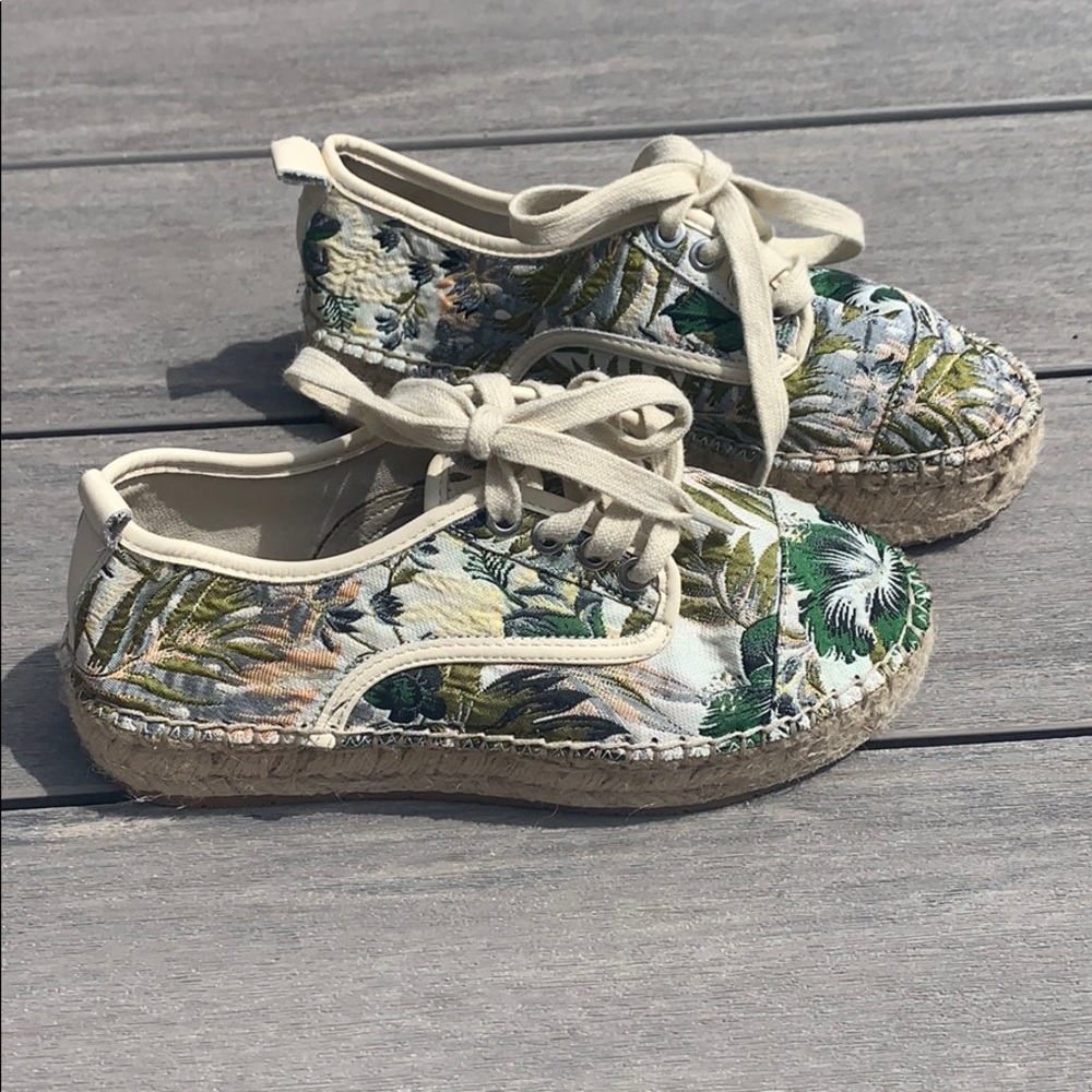 J/Slides Rally size 5 1/2 espadrille sneakers